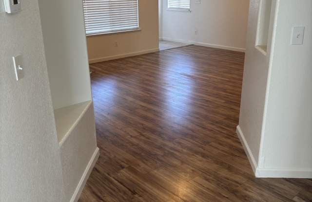 6194 West San Ramon Avenue Gallery 3