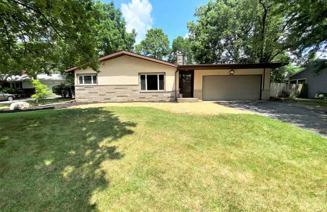 3 Bedroom - Upper Arlington Gallery 1
