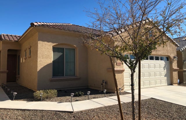 12335 N 67TH Drive - 12335 North 67th Drive, Peoria, AZ 85381