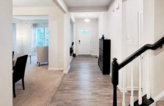 12296 Revolution Court Gallery 3