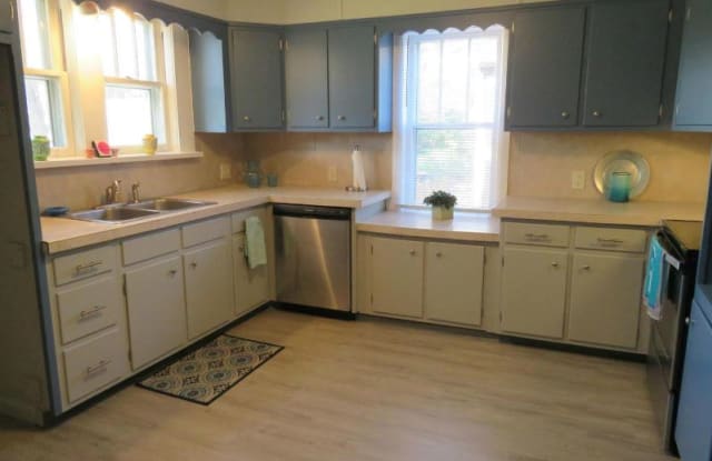 12 Naylor Ave - 12 Naylor Avenue, Penns Grove, NJ 08069