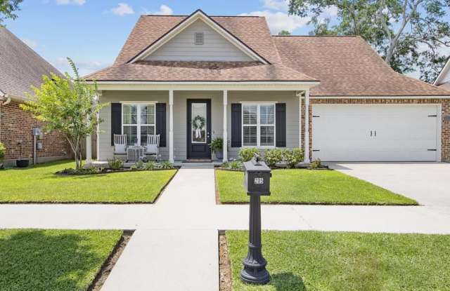 205 Oak Path Drive Gallery 1