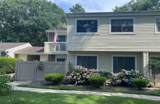 230 Springmeadow Drive - 230 Springmeadow Drive, Holbrook, NY 11741