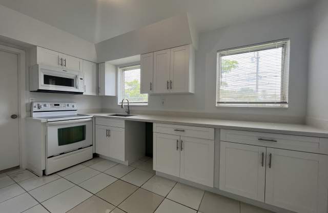 3620 NW 35th Ave photos photos
