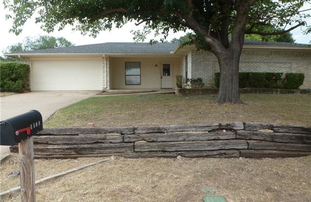 1508 Country Manor Road - 1508 Country Manor Road, Fort Worth, TX 76134