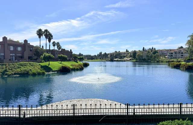 Gorgeous and Stunning- 3BD/3BA Townhome with Breathtaking Views in The Lake and Canyon Lakes, SR- Available NOW! Gallery 1