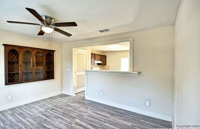 1401 COCO LN Gallery 4