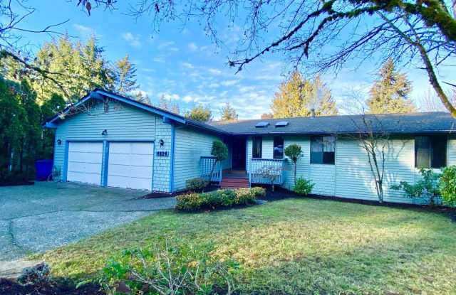 Spacious Somerset Home on a Large Flat Lot photos photos