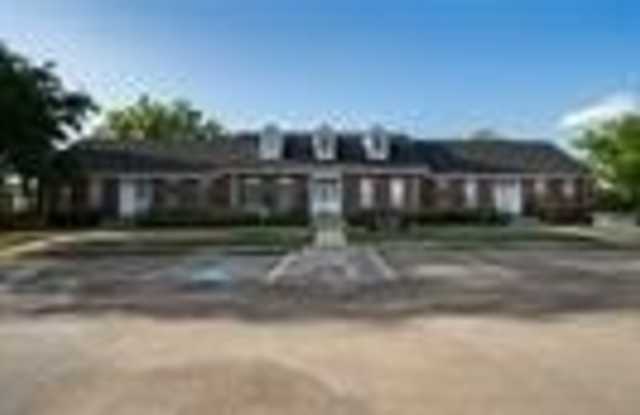 3900 Joe Ramsey Boulevard E photos photos