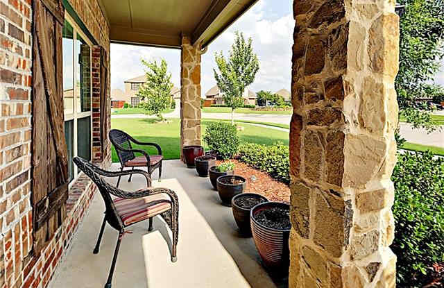 5700 Glenbrook Drive Gallery 4