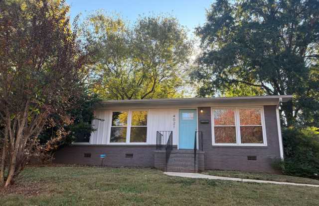 Cozy renovated ranch near Uptown - 4021 Crestridge Drive, Charlotte, NC 28217