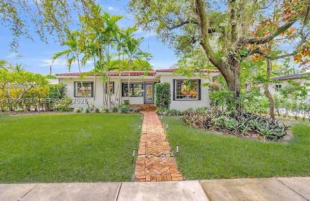 364 Navarre Dr Gallery 1