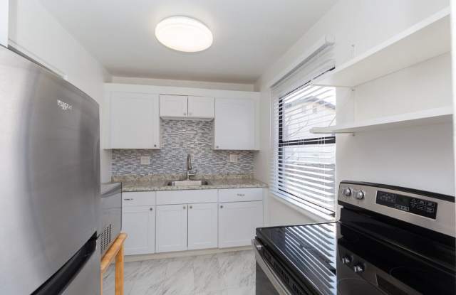 1 bed, 1 bath - Point Loma photos photos