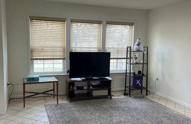 27-C BENJAMIN FRANKLIN Drive photos photos