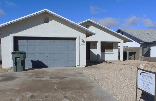 Inviting 3+2 split Floor plan! photos photos