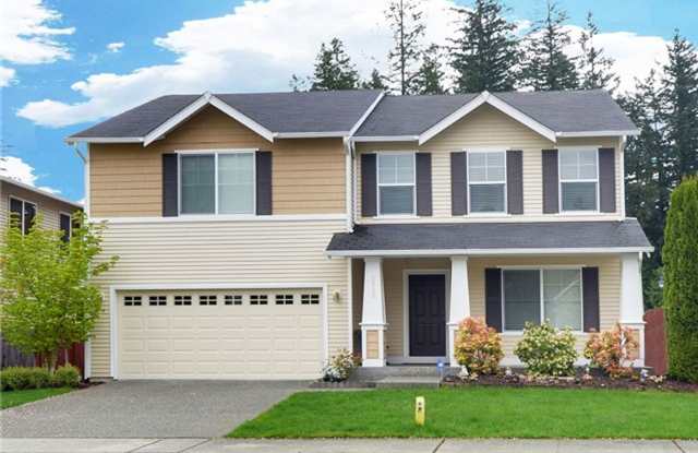 4Bed/3Bath Home with New Flooring Near Beaver Lake in Sammamish! Gallery 1