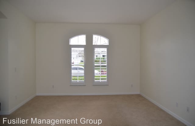 8777 Windsor Pointe Drive Gallery 2