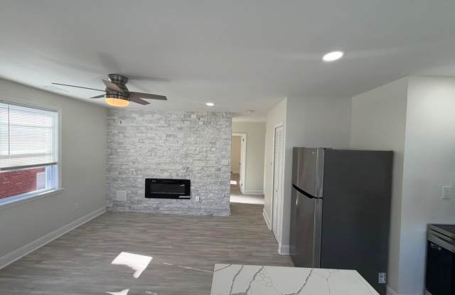1609 E GOWEN Avenue Gallery 1