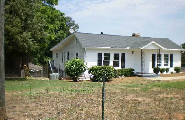 632 Flat Rock Road Gallery 3
