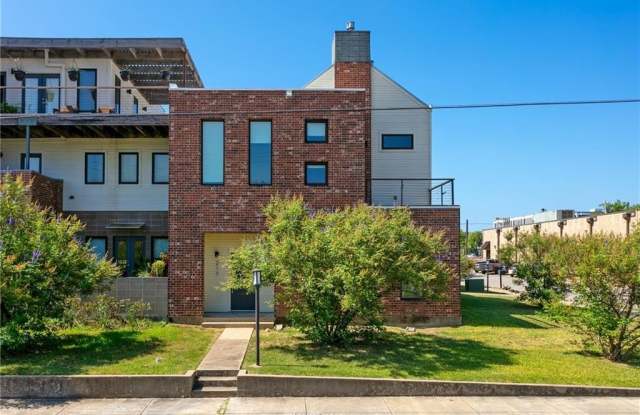 217 N Houston Avenue photos photos
