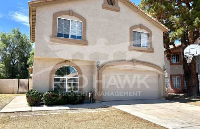 1221 W Whitten St photos photos