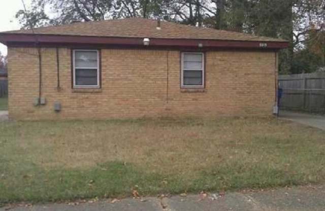 Brick Duplex in Willoughby Park photos photos