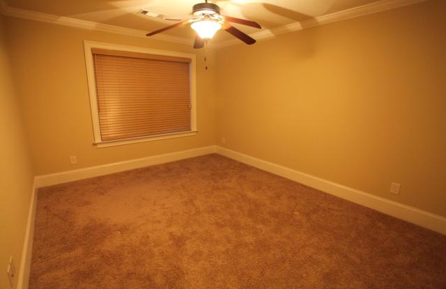 Beautiful Home In The Cotswolds Subdivision! photos photos