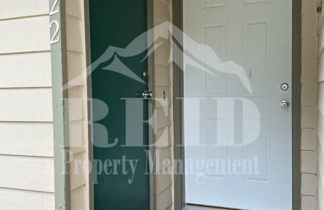 PORT ORCHARD 3BED 1.5 BA CONDO IN RUSTLEWOOD COMMUNITY - INTERIOR RENOVATED Gallery 4