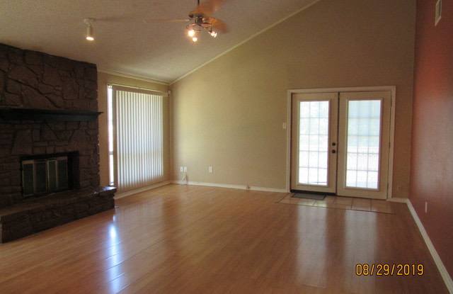 13423 Pebble Circle Gallery 2