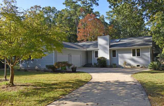 Charming Home in Oriental - 4004 Schooner Circle, Pamlico County, NC 28571