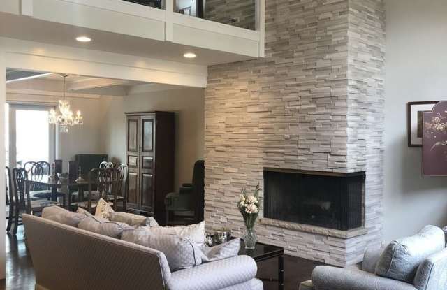 1535 Stanlake Drive Gallery 2
