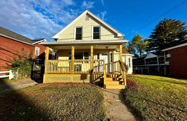 Spectacular 4-Bedroom Single Family Home for Rent in West Springfield! - 622 Westfield Street, West Springfield Town, MA 01089