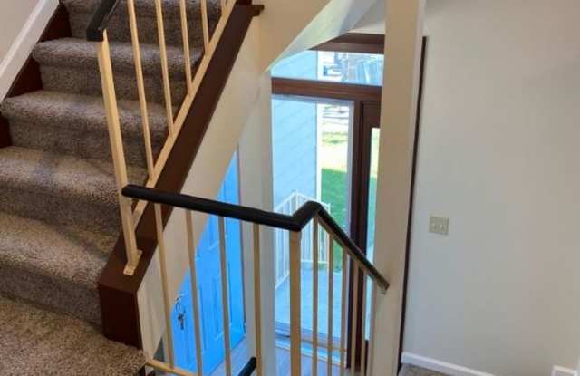 7725 Chatfield Ln Gallery 2