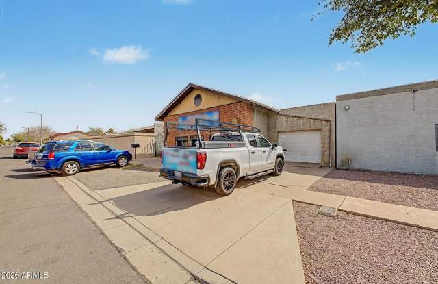 6819 N 55TH Drive Gallery 3