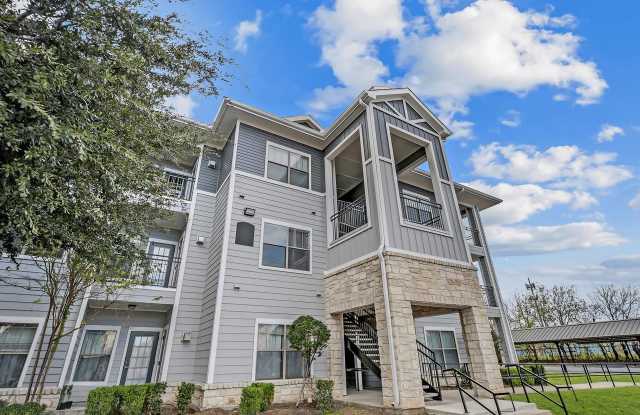 Frontier East Apartments - Affordable Housing Gallery 3