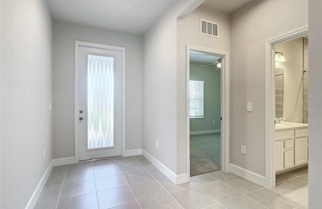 16876 CASTORO Drive Gallery 2