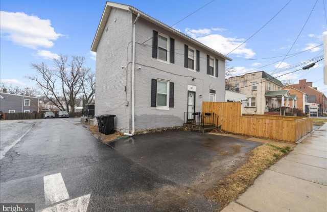 38 BLOOMSBURY Avenue photos photos