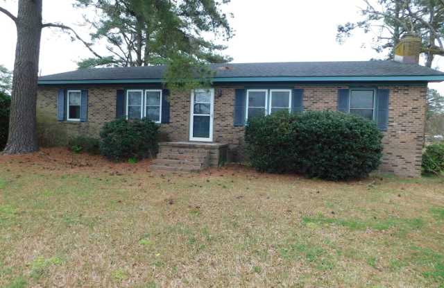 Brick Ranch in Chappell Garden Subdivision - 100 Coopers Lane, Elizabeth City, NC 27909