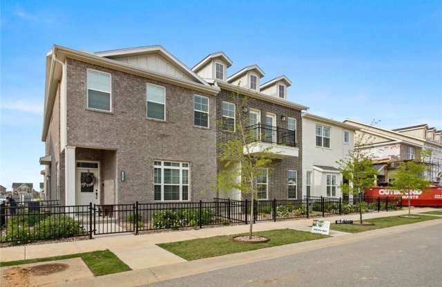 2900 SW Arlington Boulevard Gallery 3