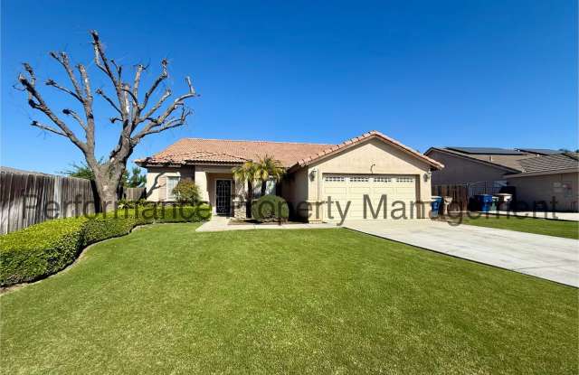 Stunning 5 Bed/2 Bath NW Bakersfield Home photos photos