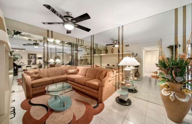 6037 POINTE REGAL Circle Gallery 4