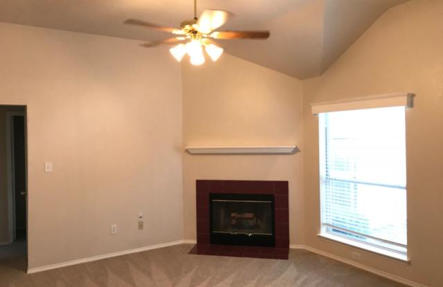 Lovely 3 bedroom, 2 bath home for lease Gallery 2