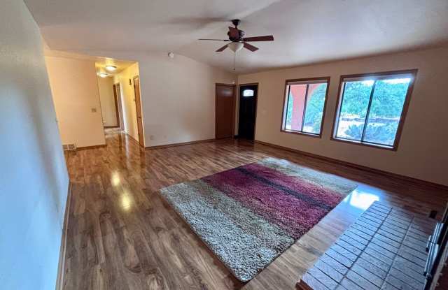 Unfurnished, 1-Year Long-Term Rental Gallery 4