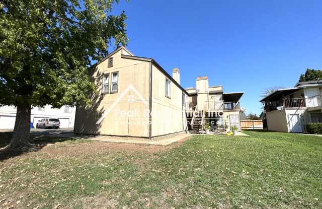 Spacious Elk Grove 2bd/2ba Triplex photos photos