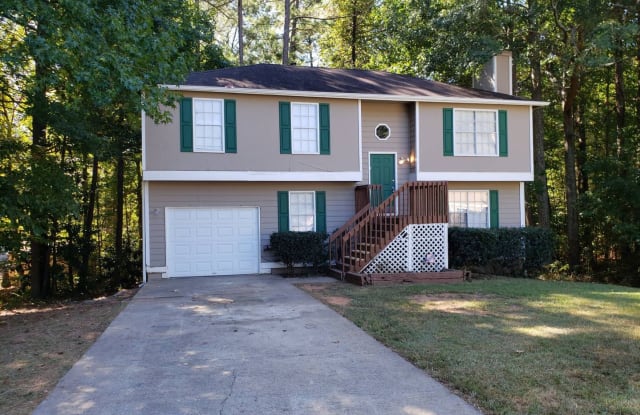 240 Lake Louise Lane - 240 Lake Louise Lane, Fairburn, GA 30213