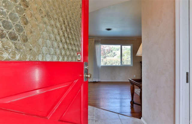 505 E 11th Street Gallery 2