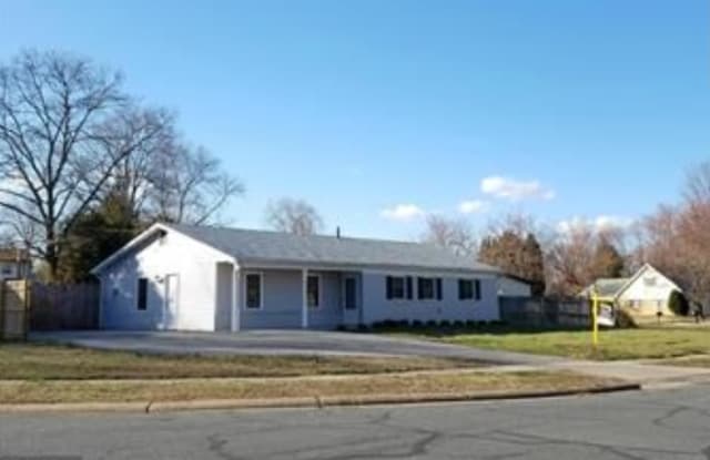 305 Tompkins Ln - 305 Tompkins Lane, Waldorf, MD 20602