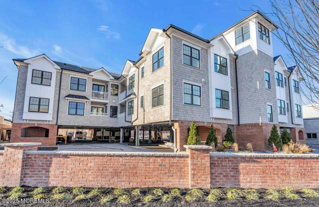 1801 Route 35 unit: 4 - 1801 New Jersey 35, Point Pleasant Beach, NJ 08742