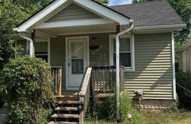 423 E Milton Ave photos photos