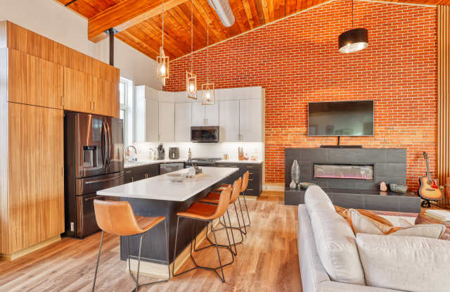 1301 Avon Street Unit 6 Gallery 2